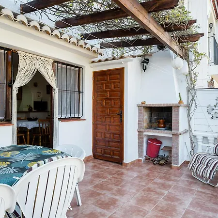 Jardin 98 Sunrise Apartment